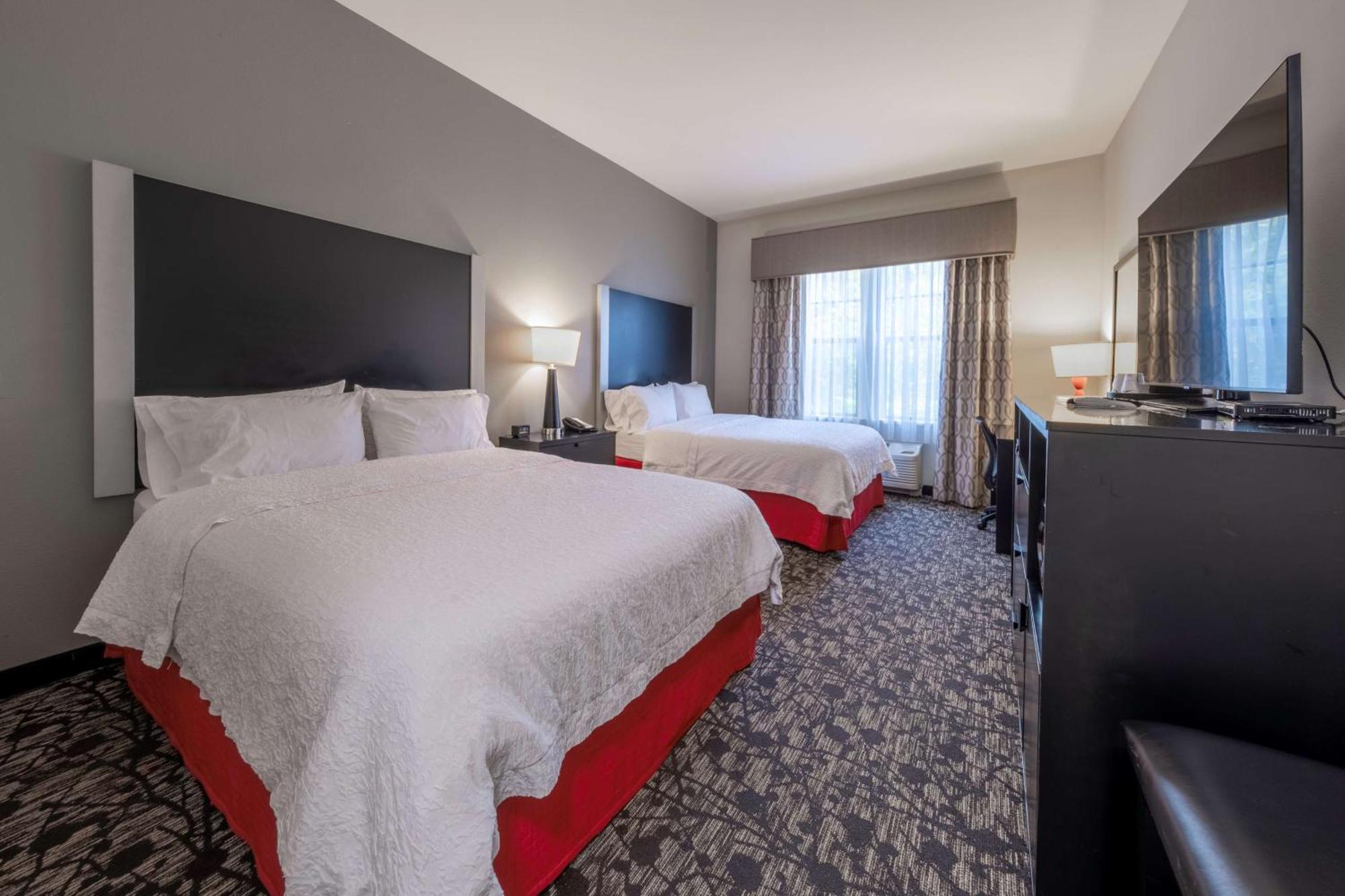 Hampton Inn & Suites Dupont Εξωτερικό φωτογραφία